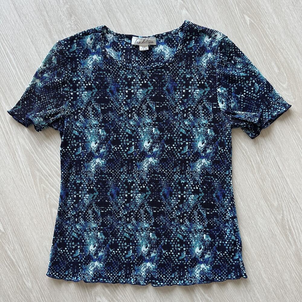 Tradition Shirt Womens Small Pleated Short Sleeve Stretch Patterned Top